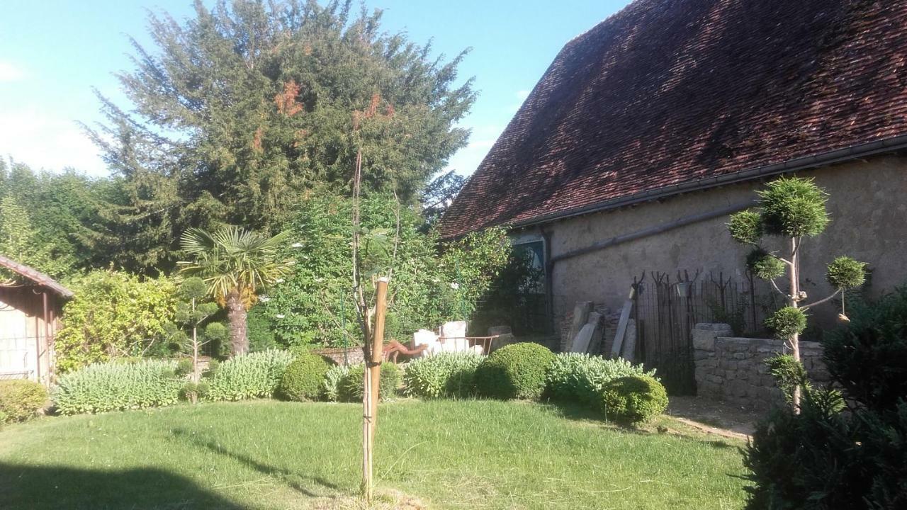 Les Chambres De La Basilique Neuvy-Saint-Sépulchre Екстериор снимка