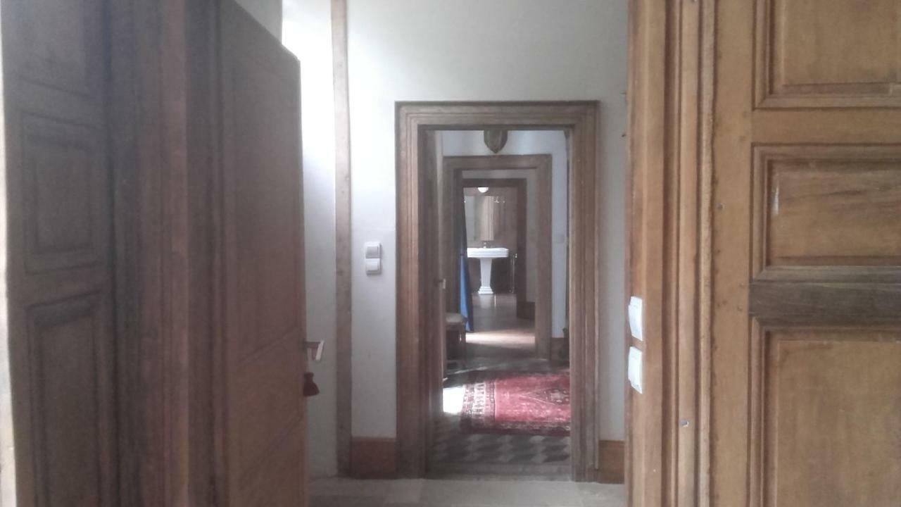 Les Chambres De La Basilique Neuvy-Saint-Sépulchre Екстериор снимка